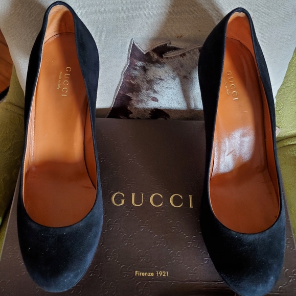 GUCCI Suede pumps - Picture 1 of 3